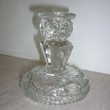 Bougeoir en verre pressé ciselé