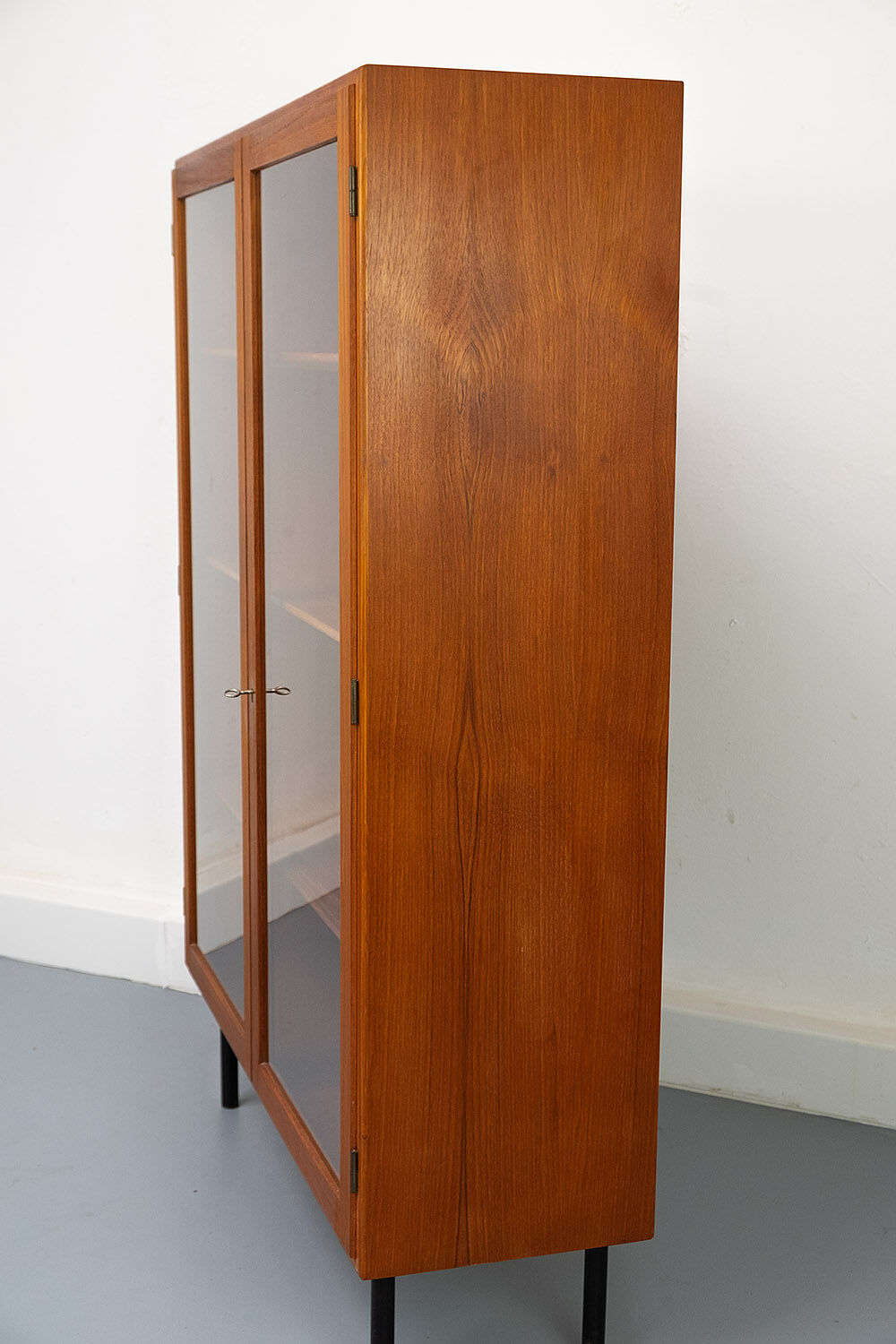 Danish Showcase in Teak by Børge Mogensen for Søborg Møbelfabrik, 1960s