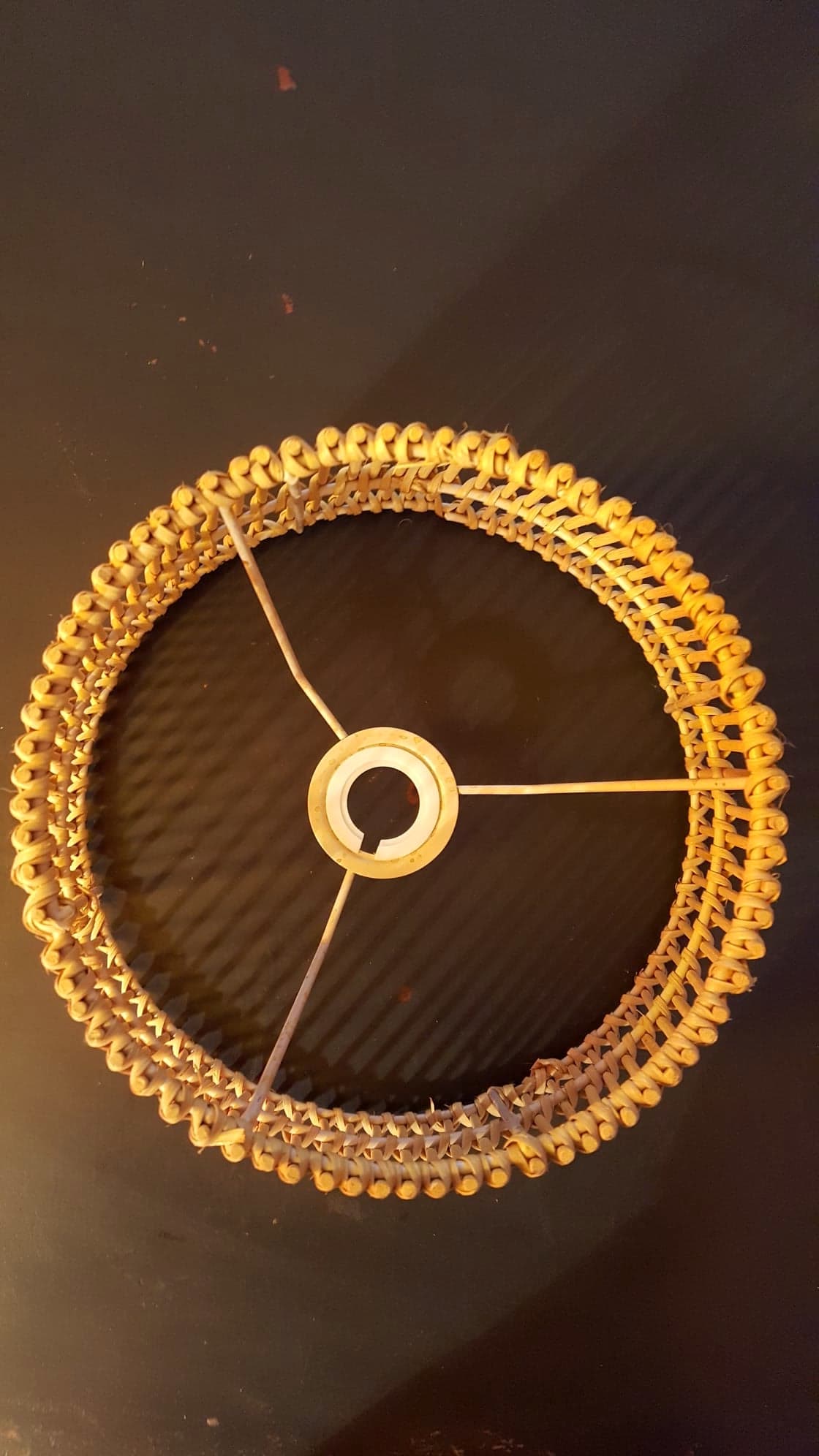 Lampshade in rattan stem