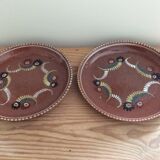 Flat terracotta plates