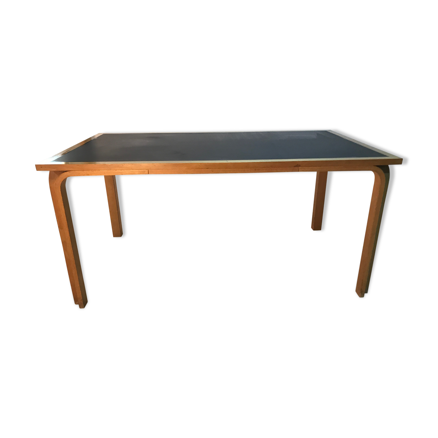 Scandinavian dining table edition Magnus Olensen
