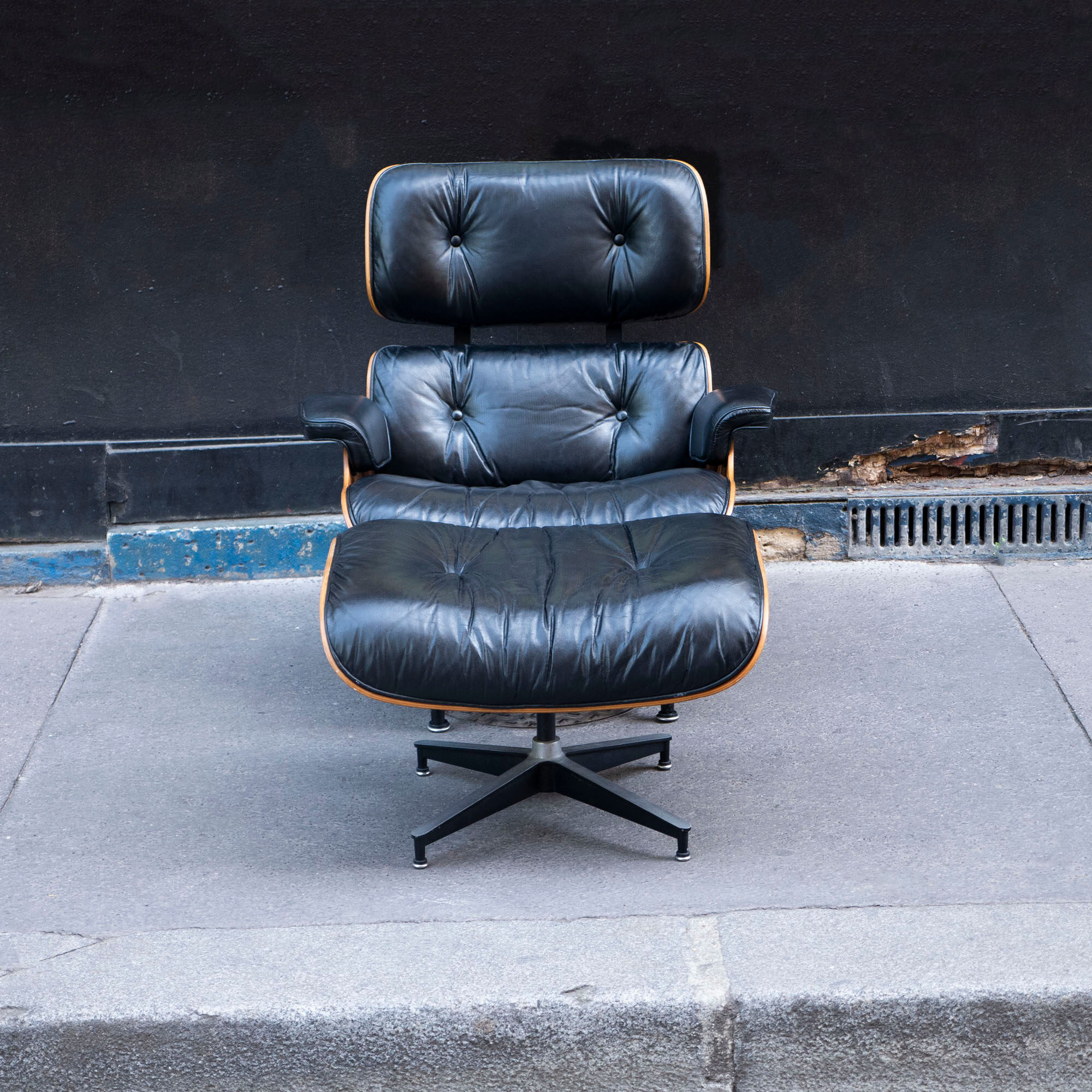 Lounge chair by Charles & Ray Eames Herman Miller edition