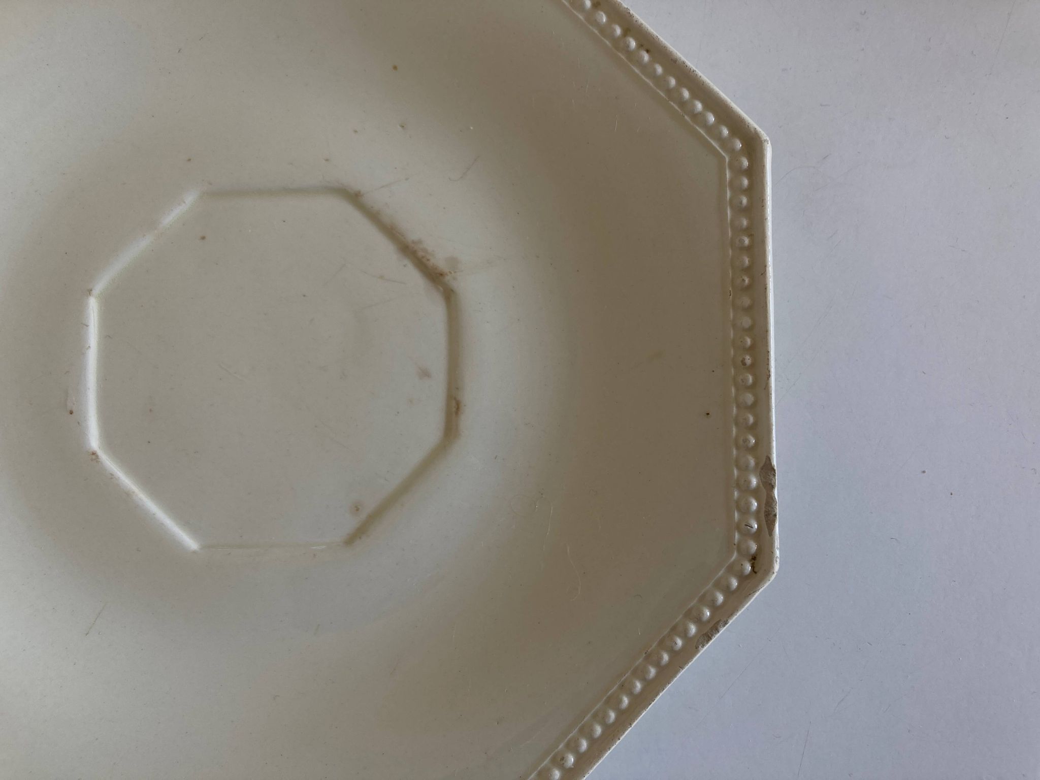 Set de 4 assiettes octogonales perles Creil & Montereau 19e