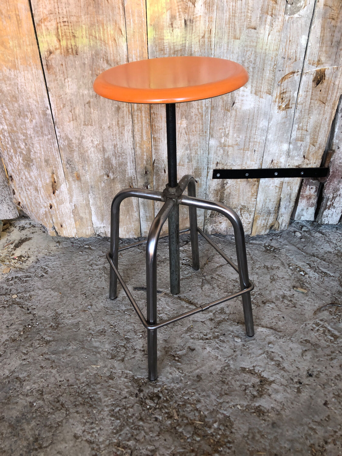 Tabouret à vis Werzalit