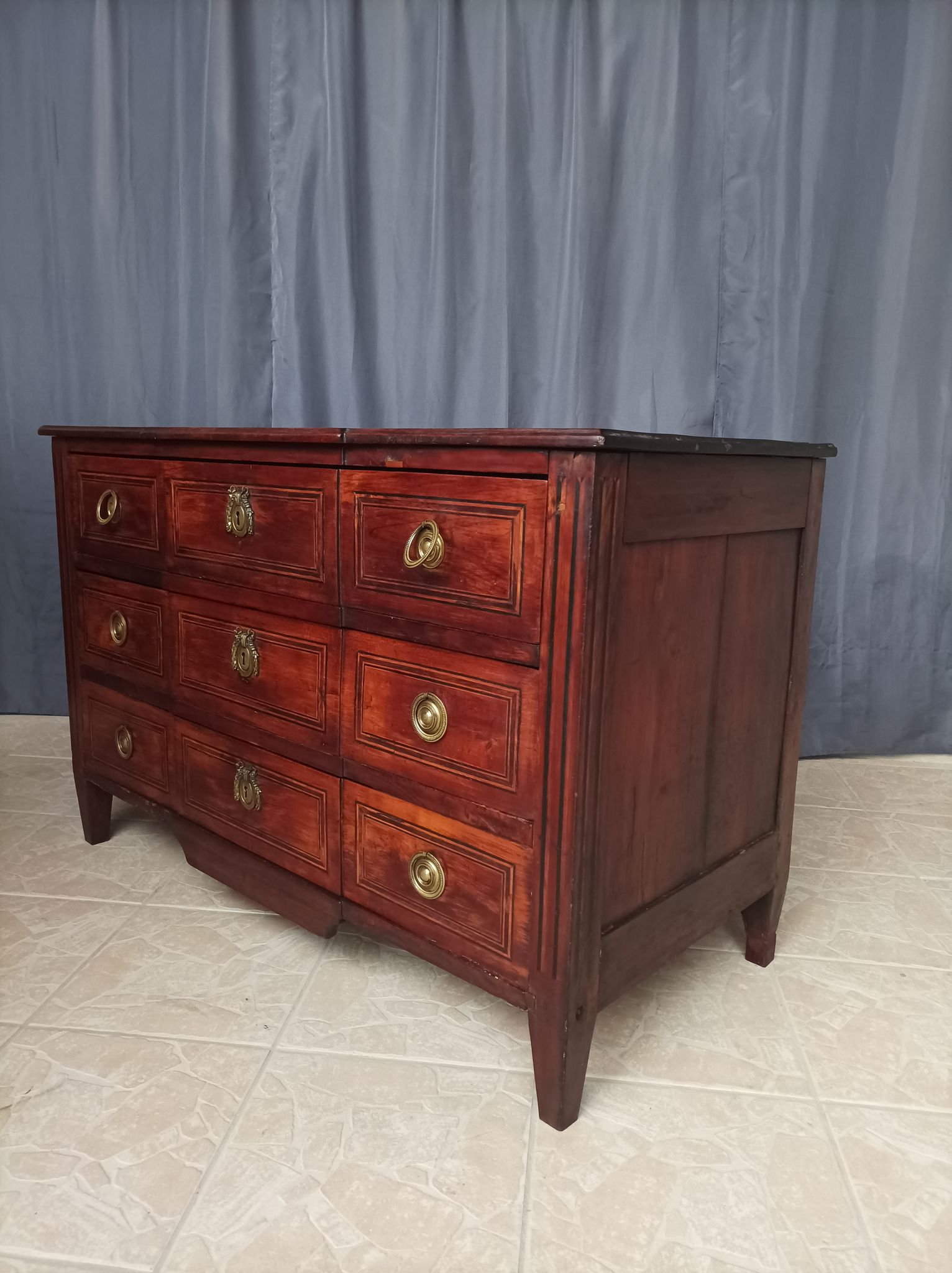 Louis XVI chest of drawers 18th
