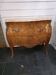 Commode galbée style Louis XV en marqueterie