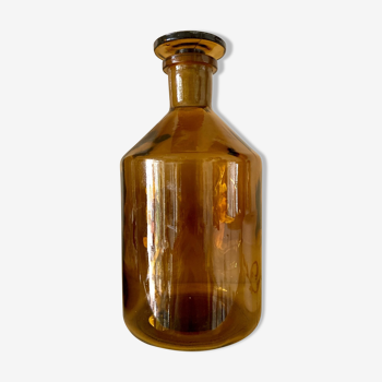 Amber glass apothecary bottle