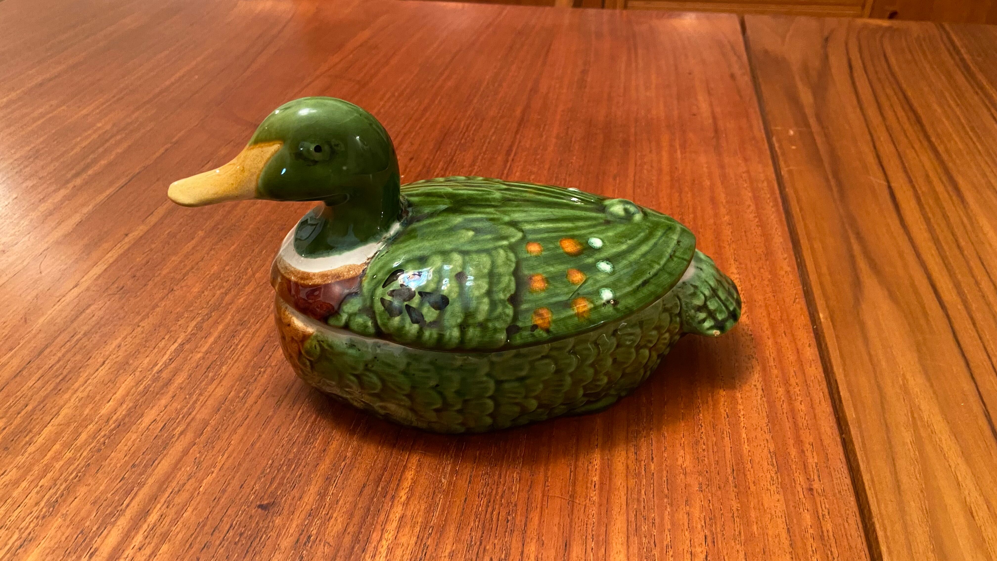 Duck box in slip