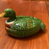 Duck box in slip