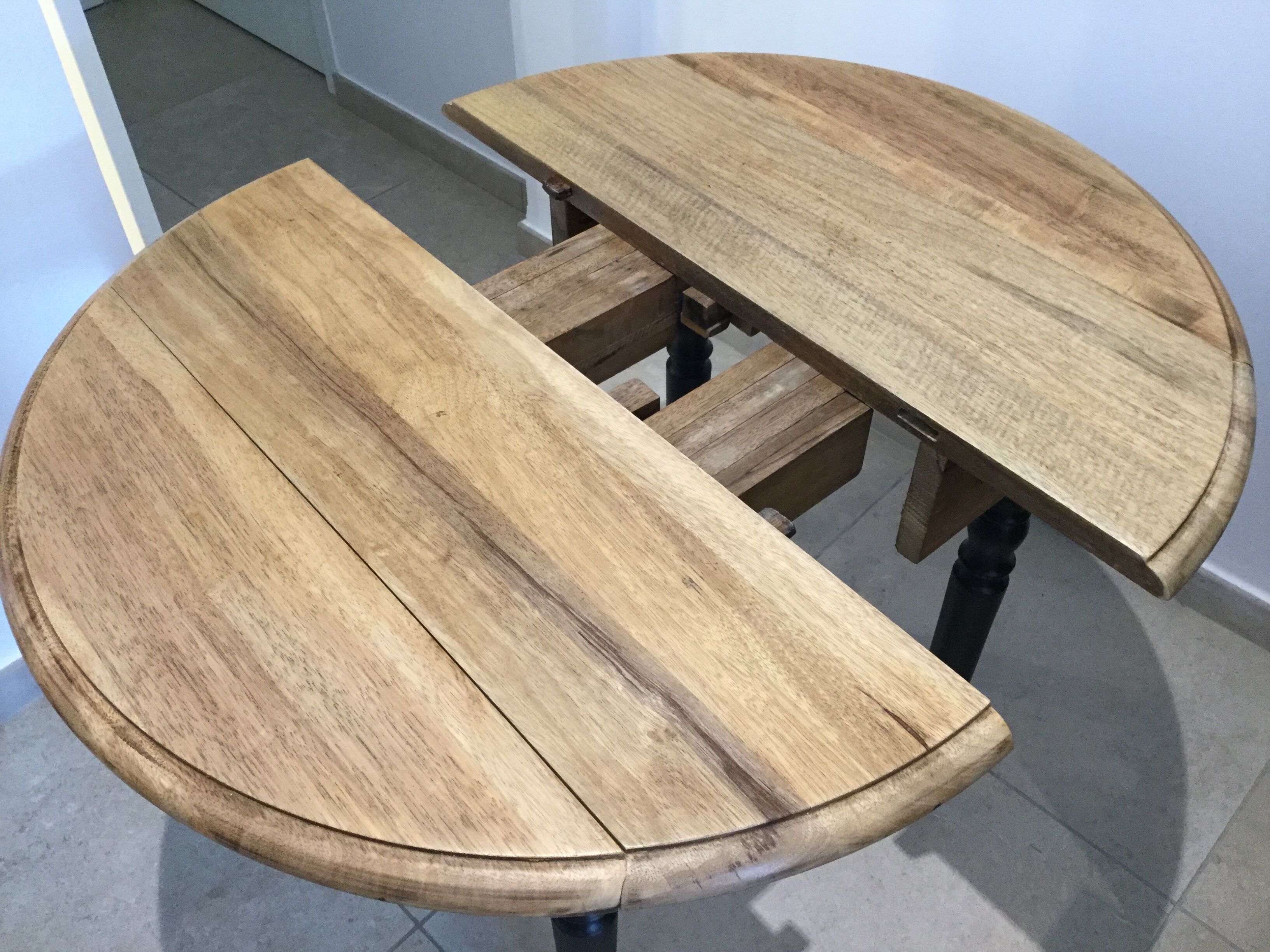 Round table wood diameter 81 cm