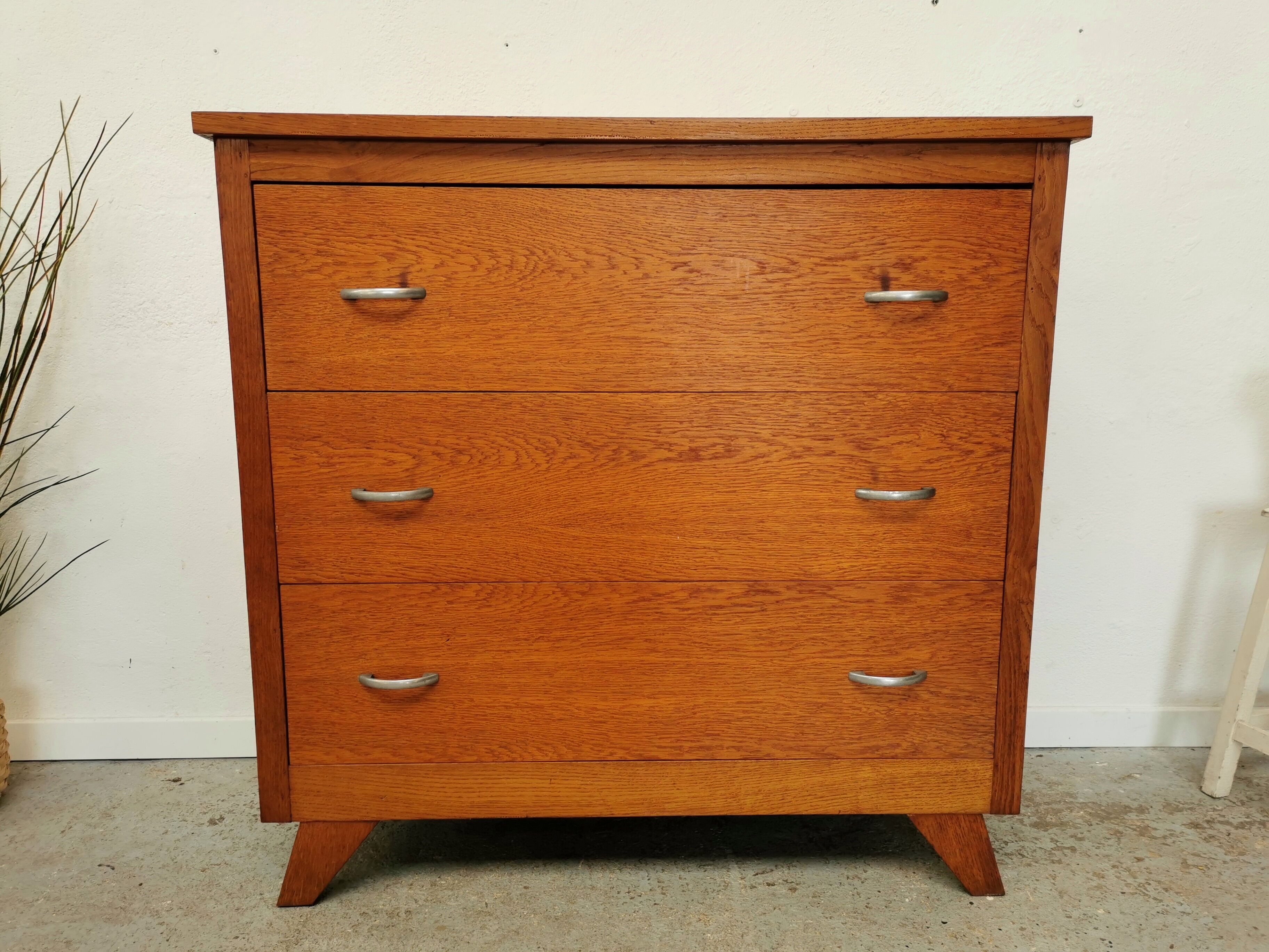 Vintage chest of drawers