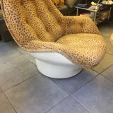 Armchair and ottoman / coffee table karate model Michel Cadestin for Airborne