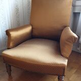 Fauteuil crapaud satin doré