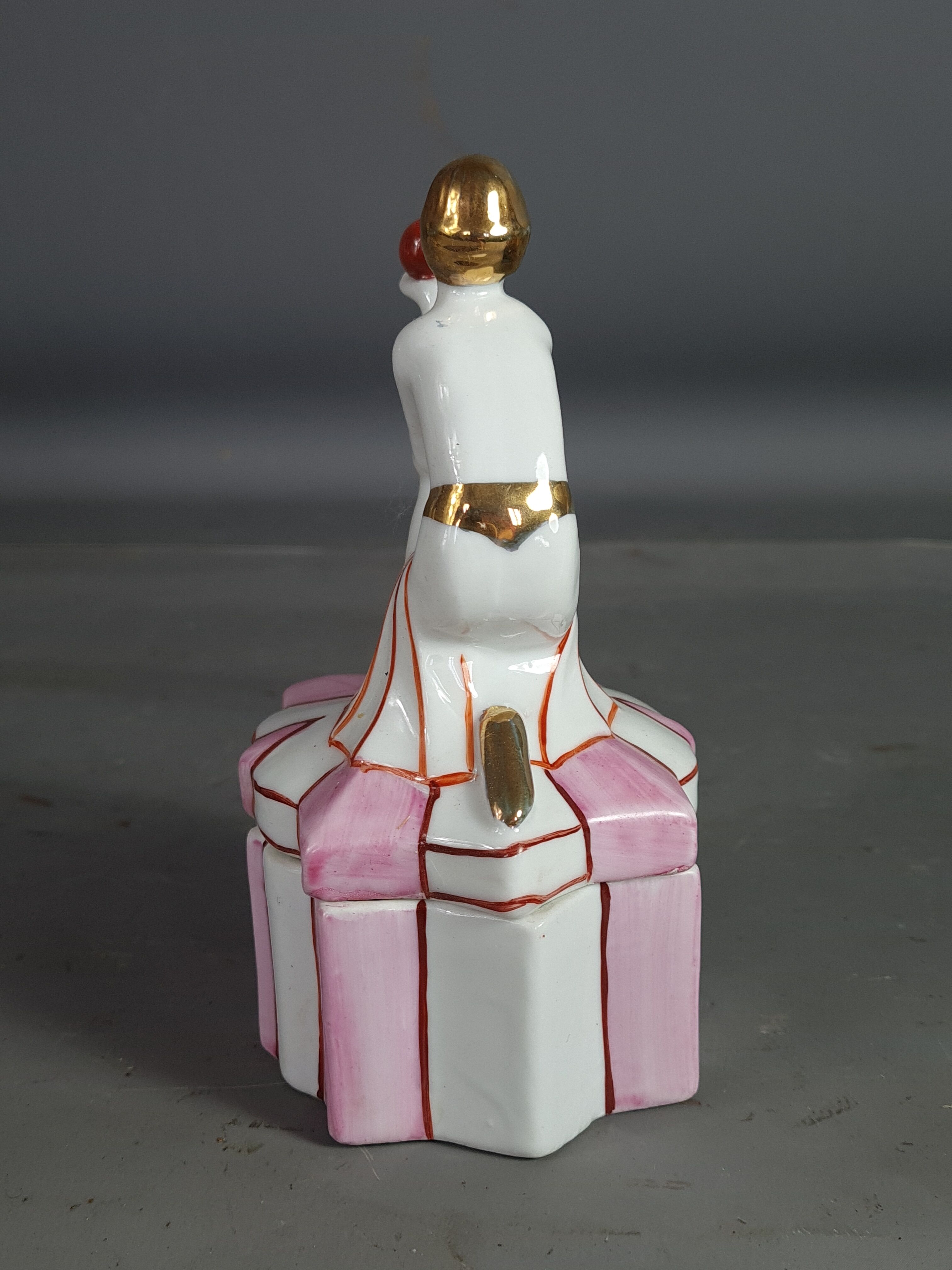 Box or candy porcelain Art Deco style