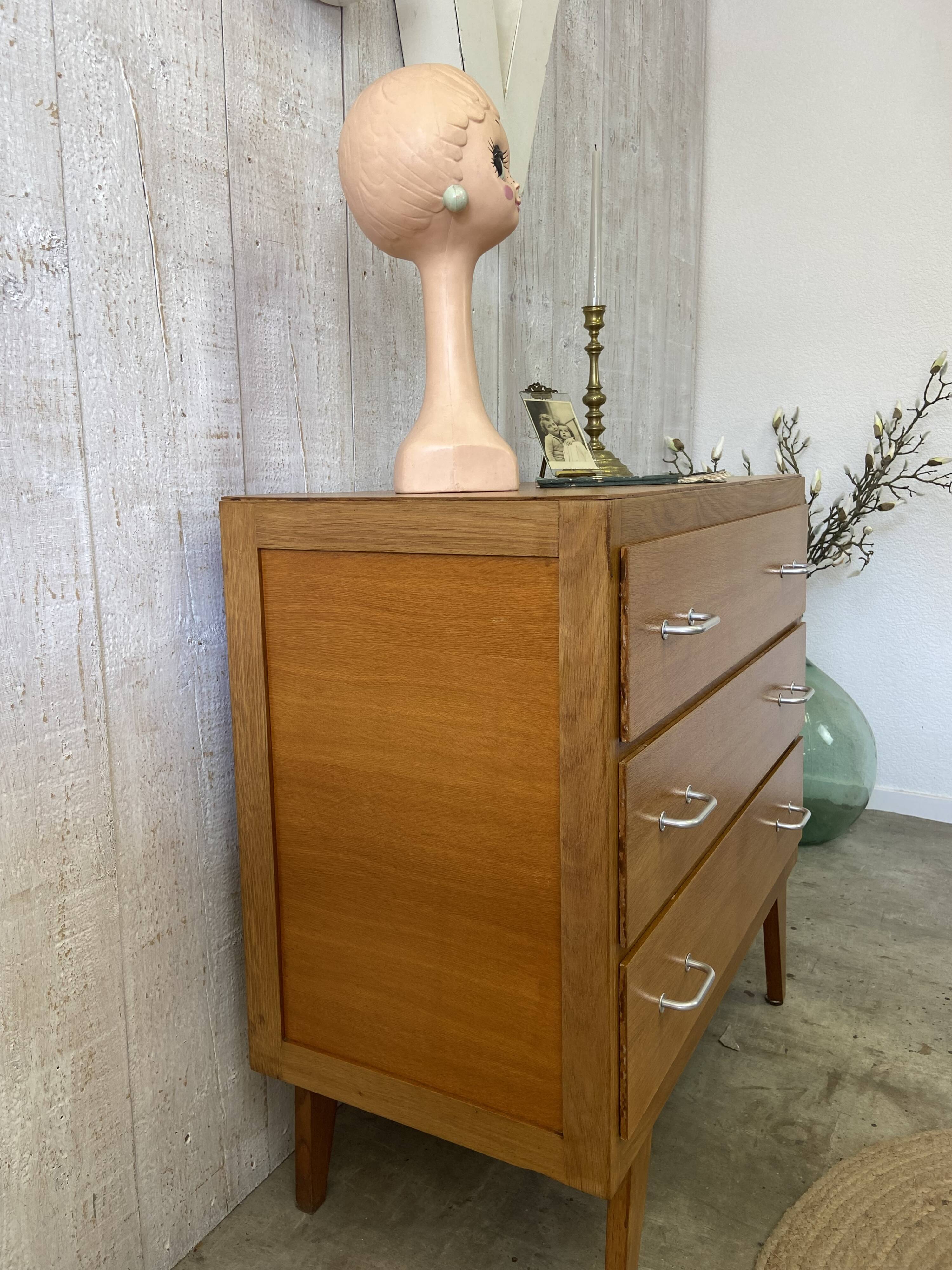 Vintage chest of drawers