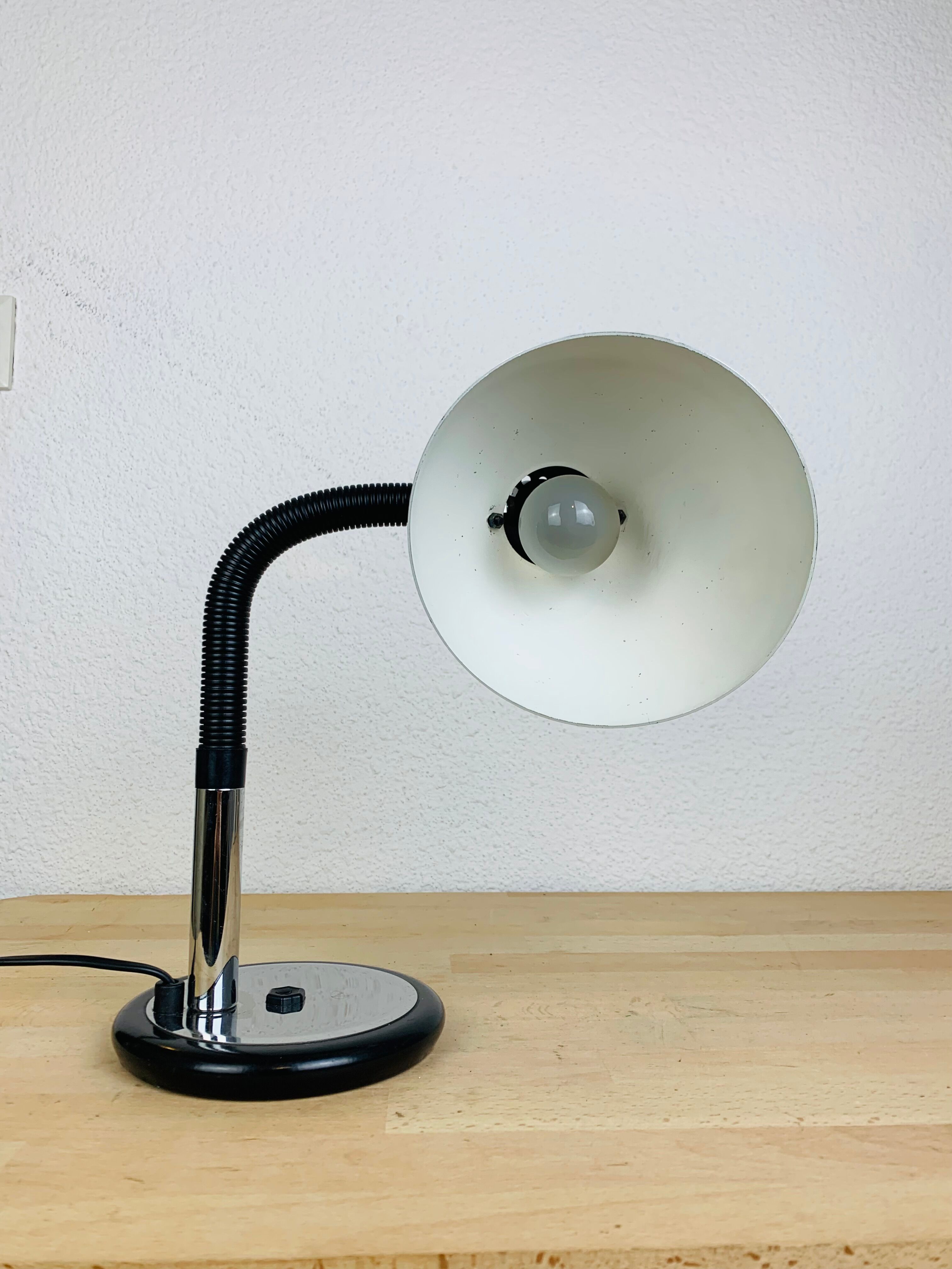 Aluminor chrome metal desk lamp