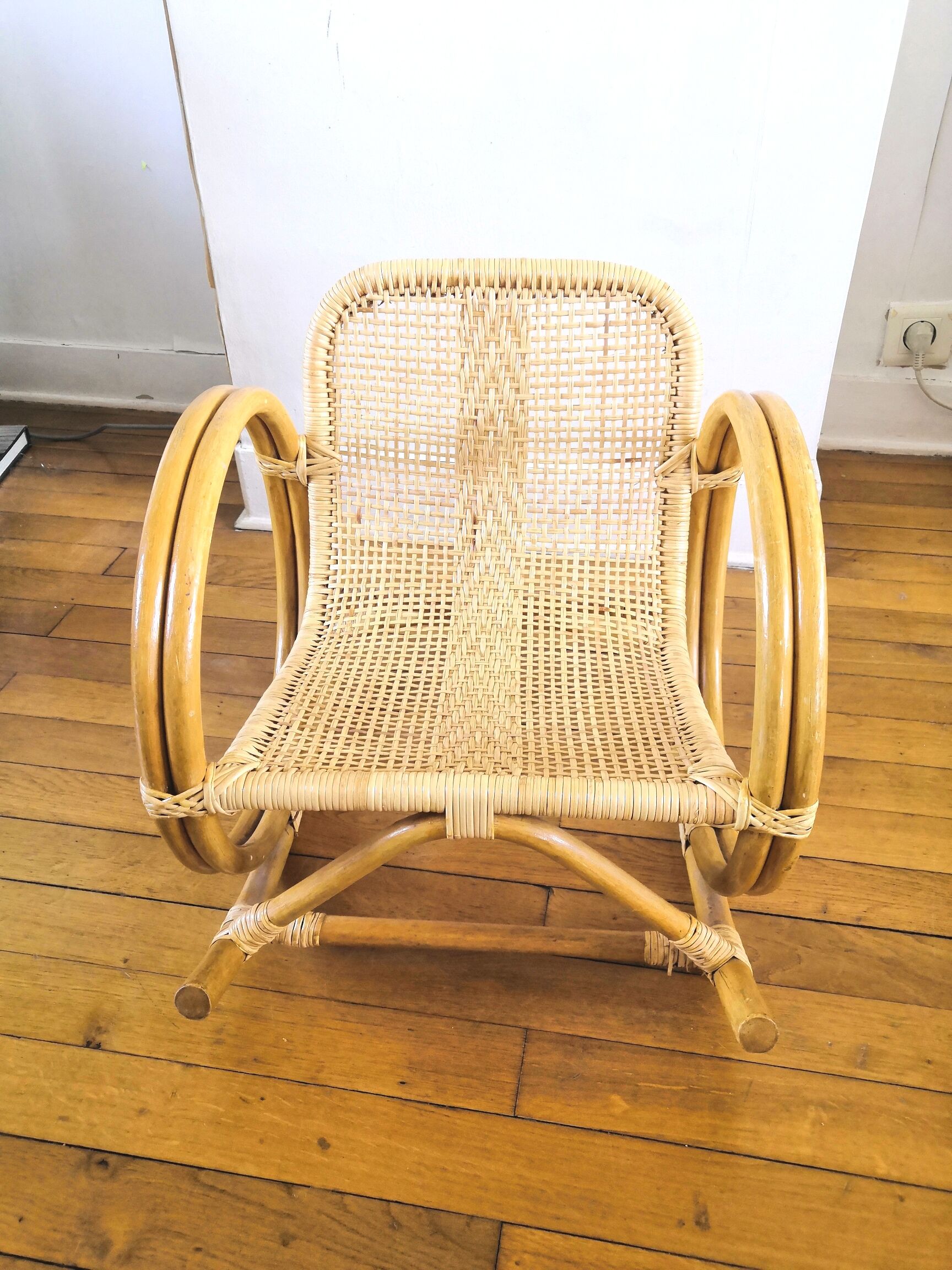 Rocking chair child design 70s