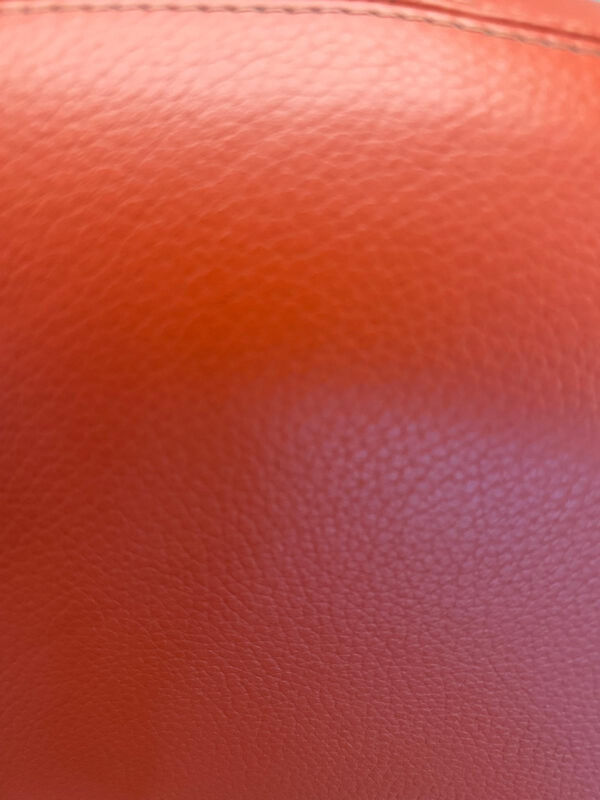 Fauteuil Nuage Roche Bobois en cuir, en état neuf.