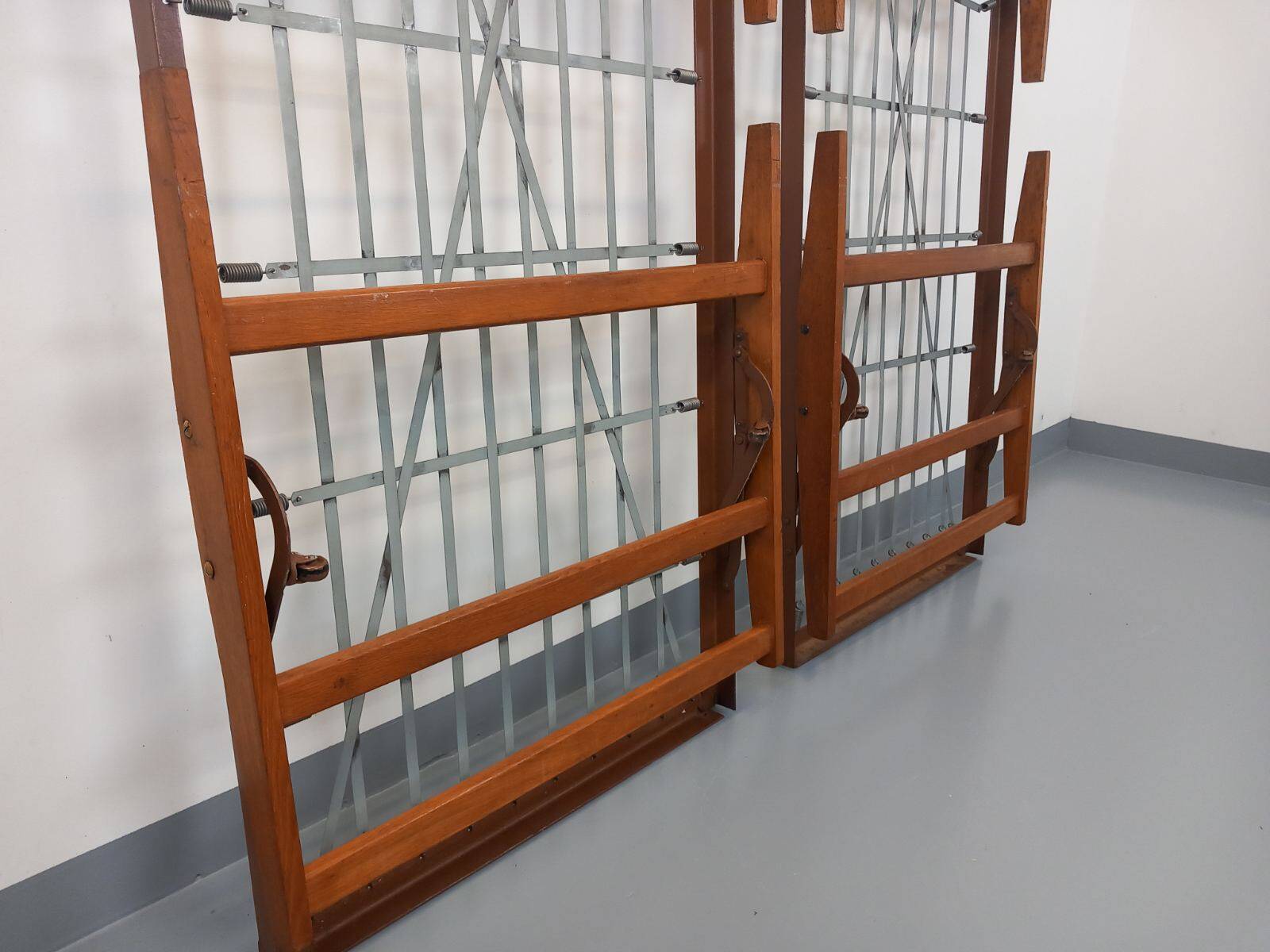 Pair of vintage stackable daybeds in oak wood and metal from the 60s