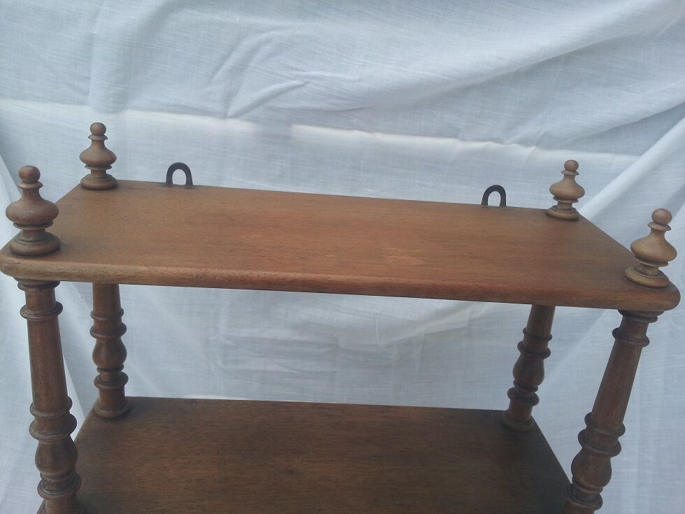 Étagère murale en bois