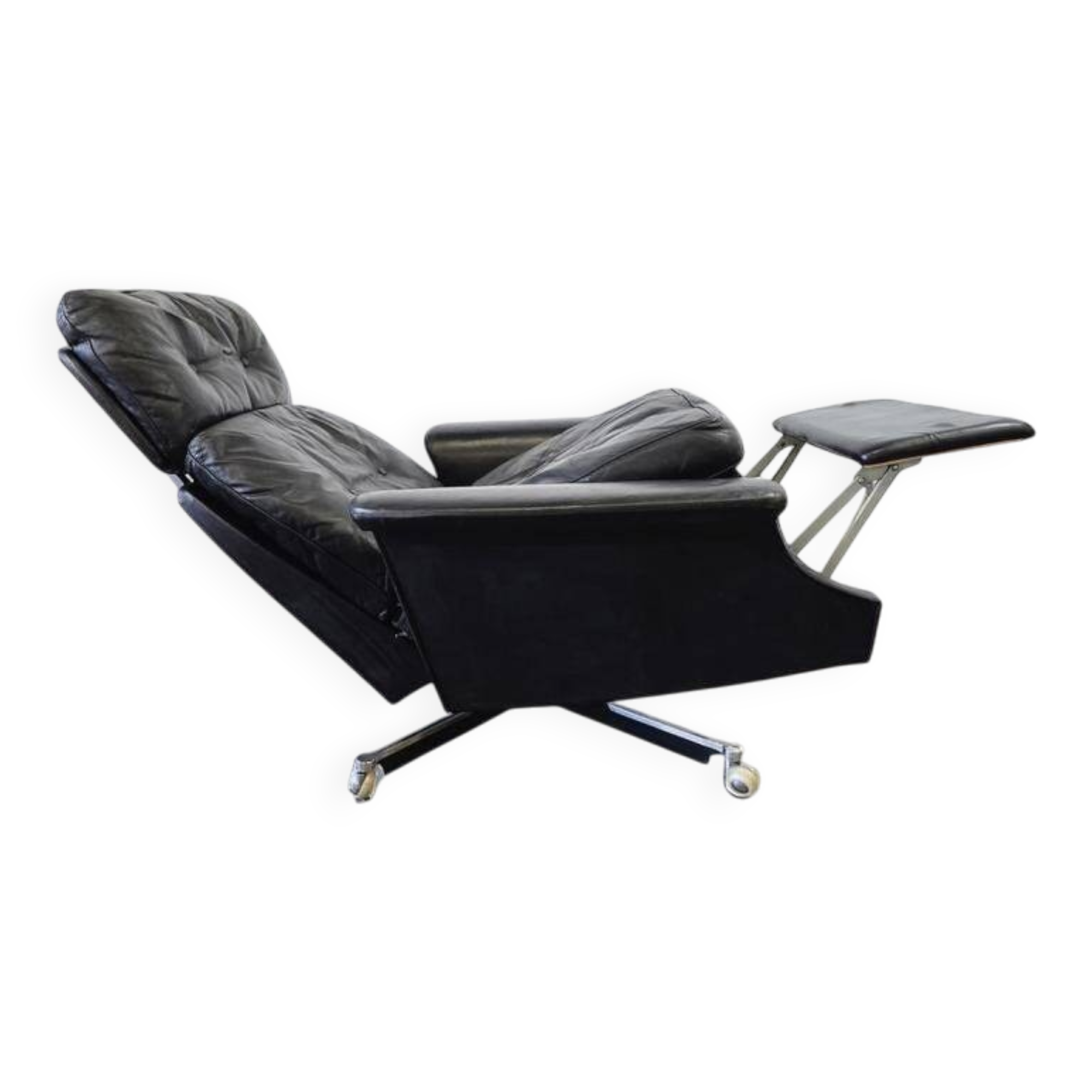 Vintage black leather armchair / lounge chair / relax seat