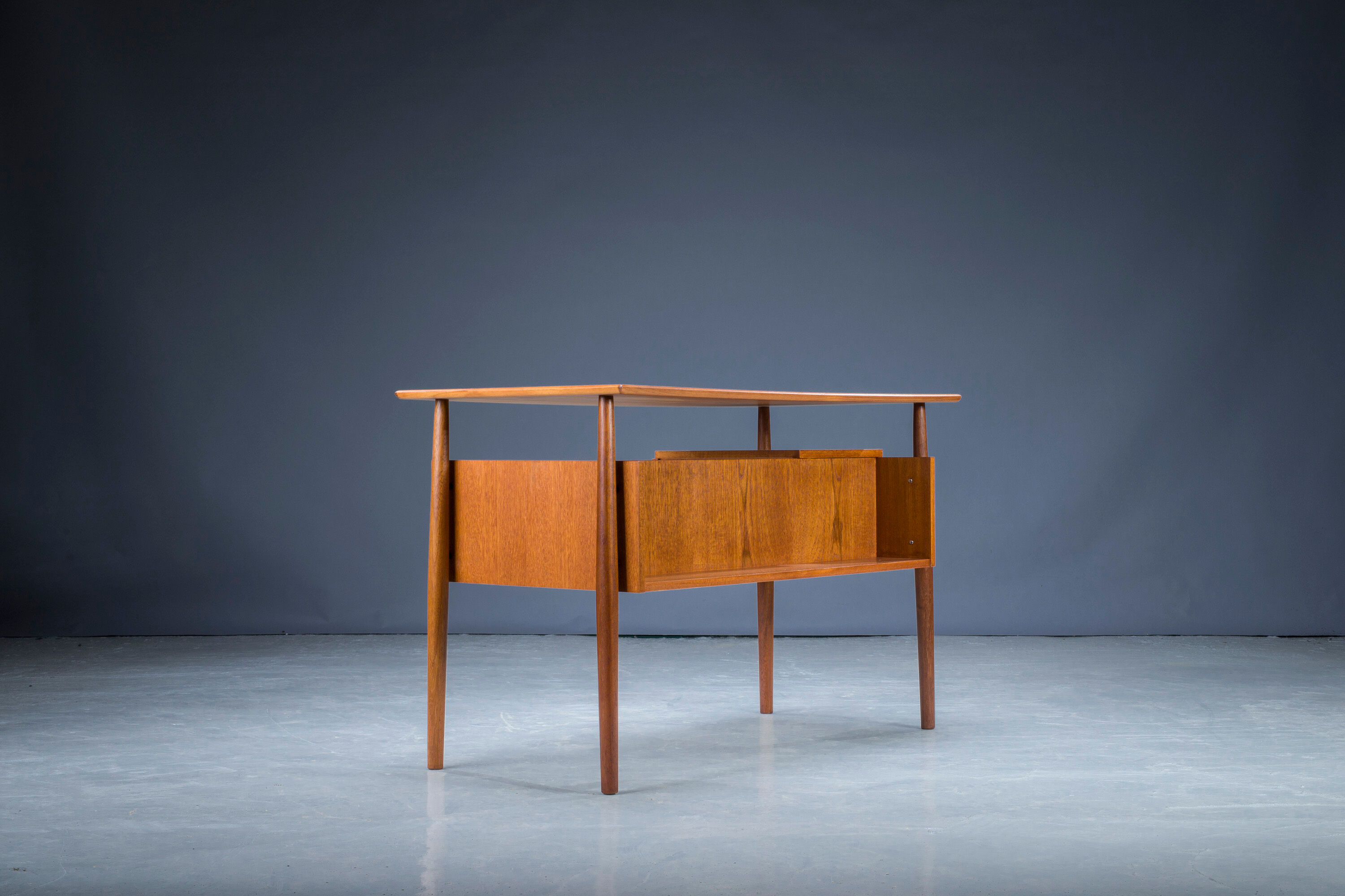 Mid-Century Teak Freestanding Desk, 1960s