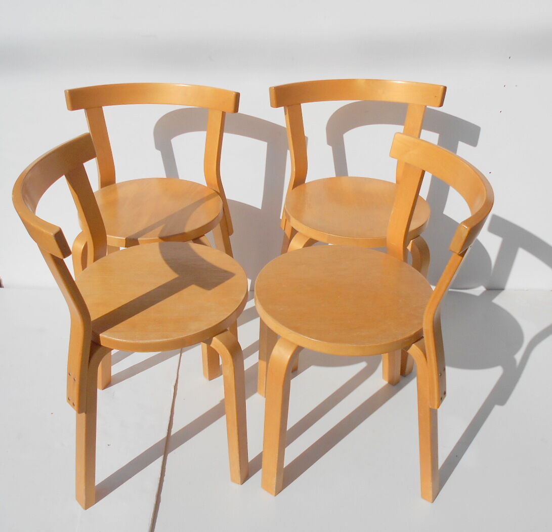 Chairs by Alvar Aalto for Artek, 1970