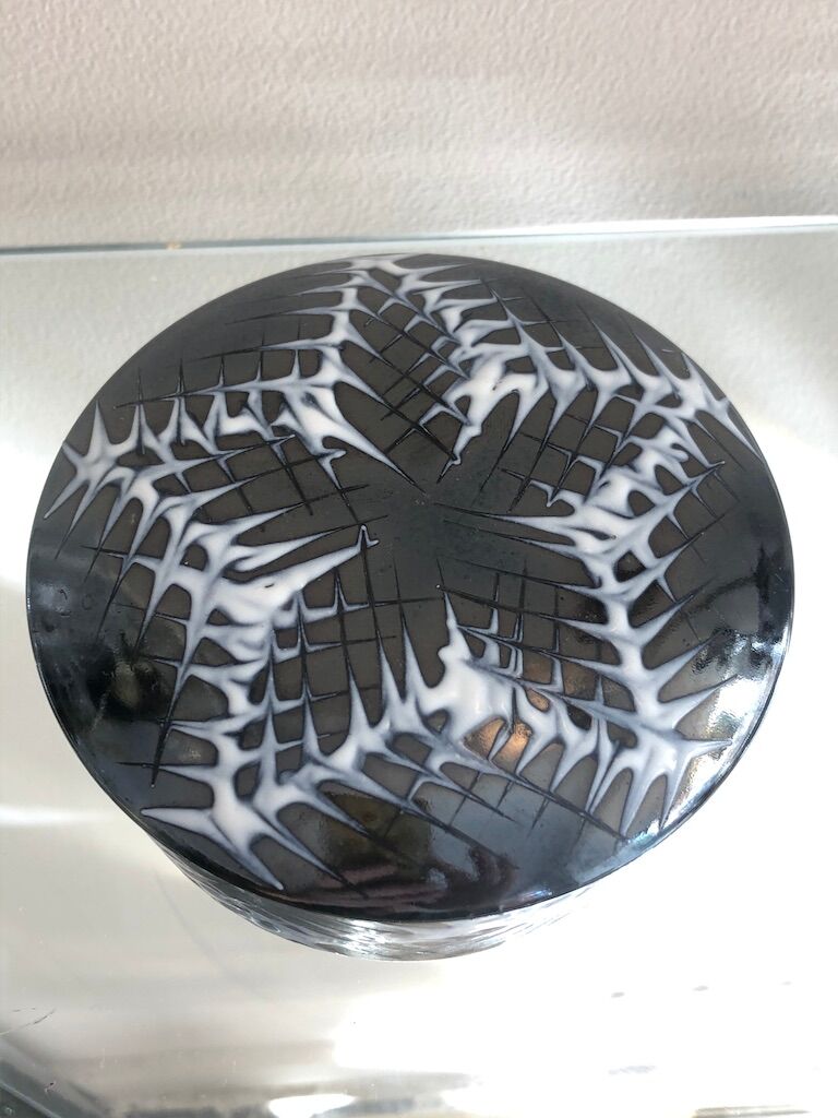 Ceramic box with its lid