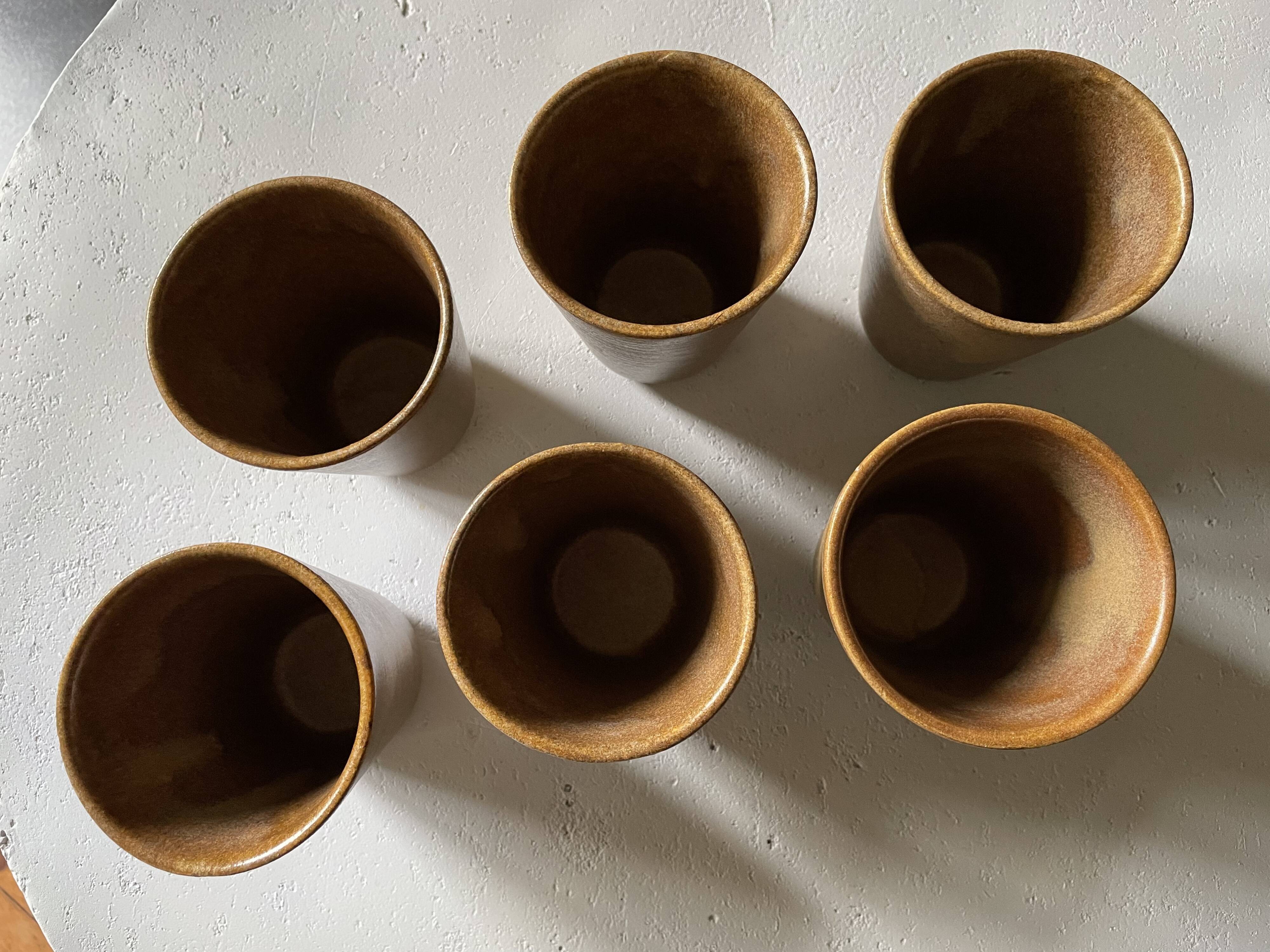 Digoin sandstone cups