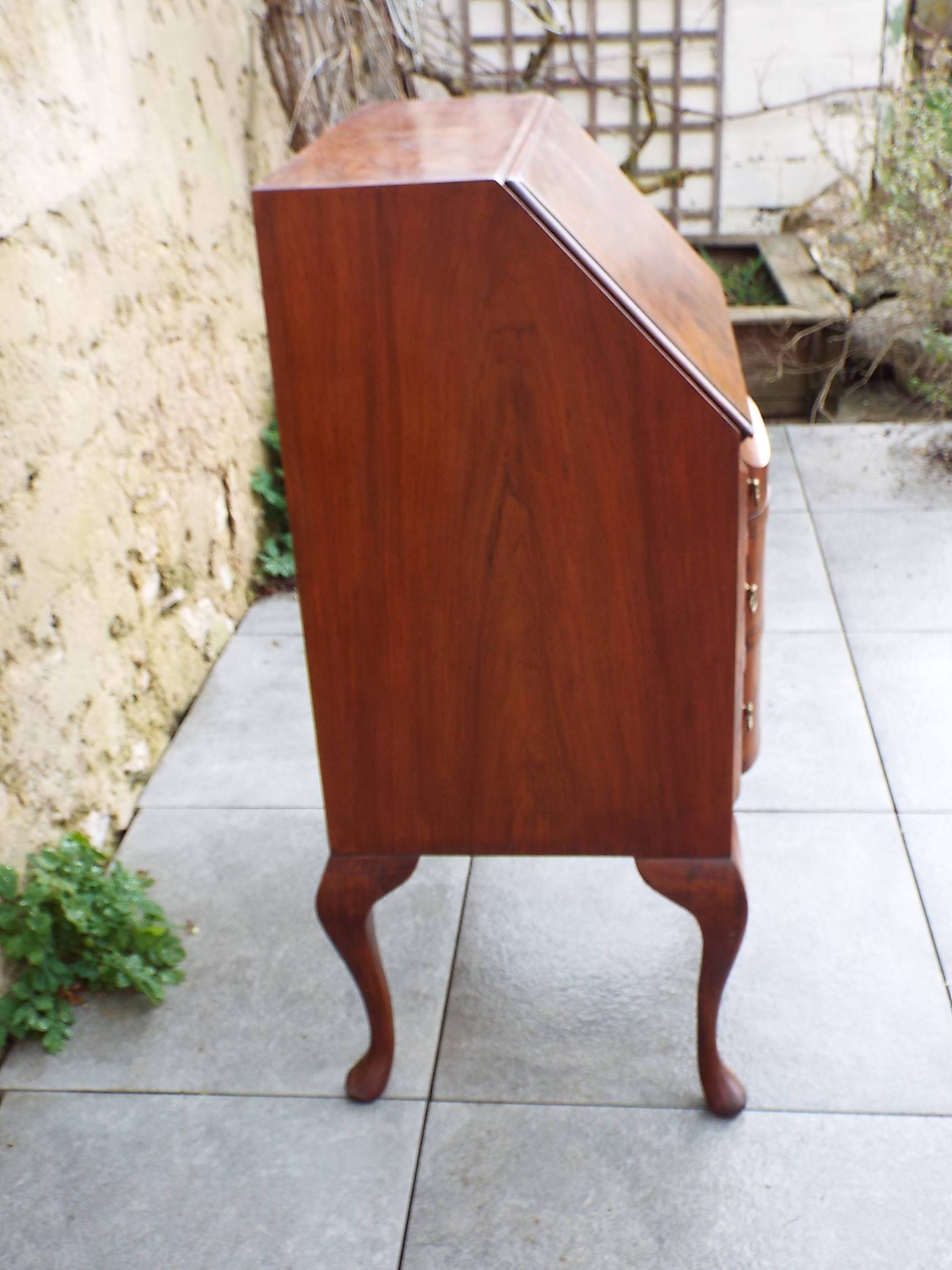 Secrétaire commode Style Queen Anne