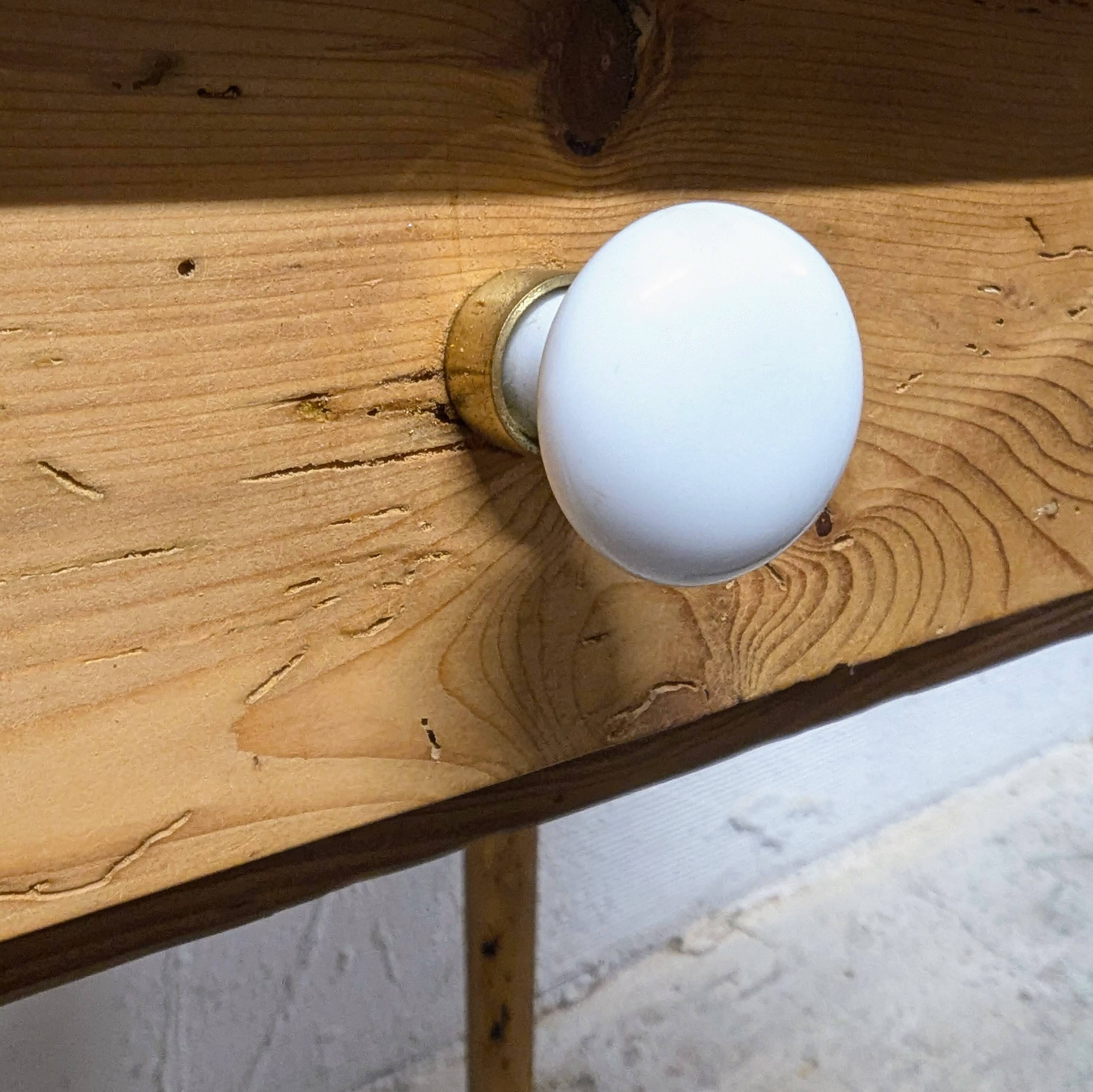 Petite table de ferme