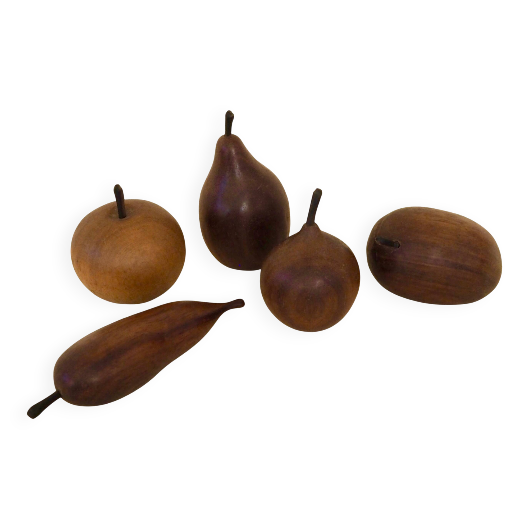 Ensemble de cinq fruits décoratifs en teck