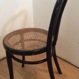 Chaise bistrot Thonet en bois noir et cannage