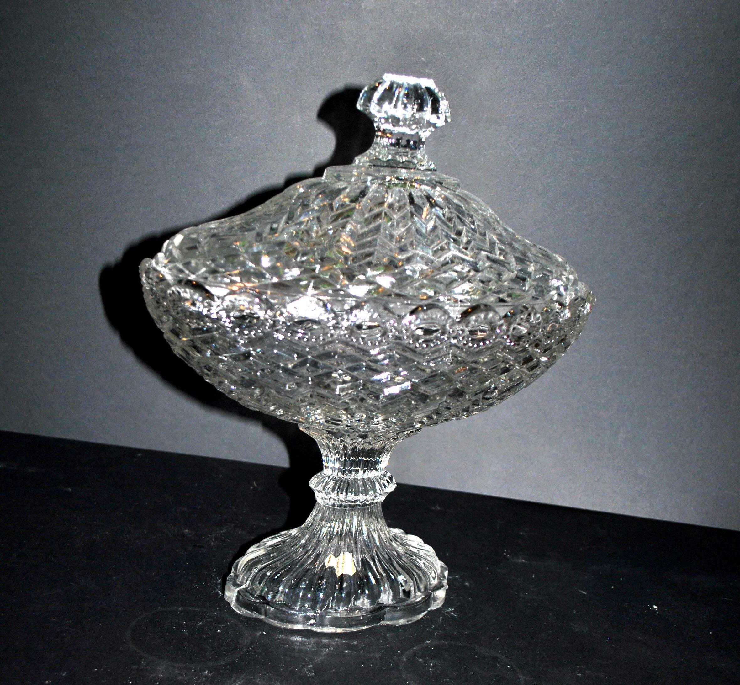Baccarat oval crystal compote dish with diamonds and pearls, 1850