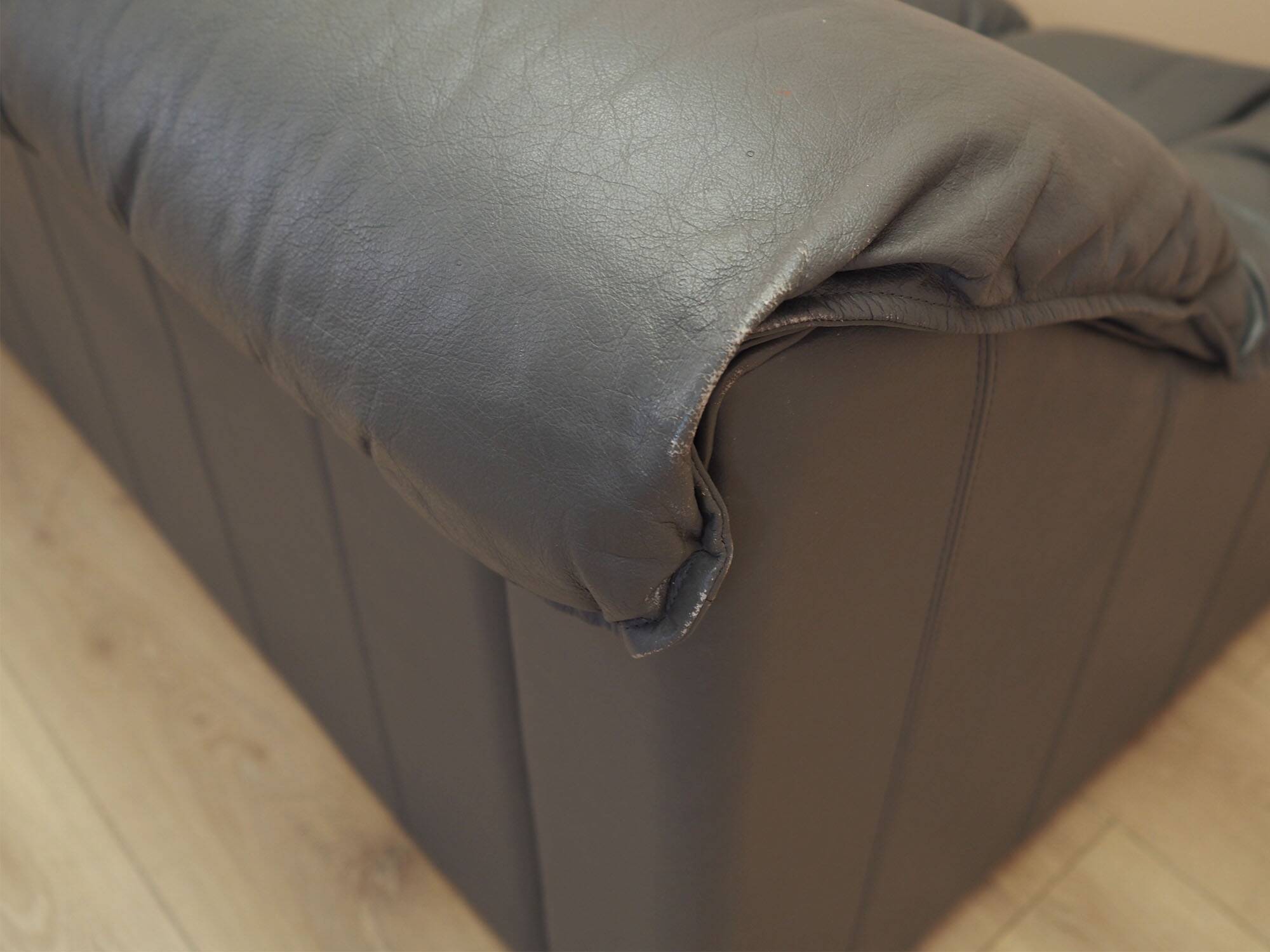 Italian leather sofa, two-seater, 1970s design
