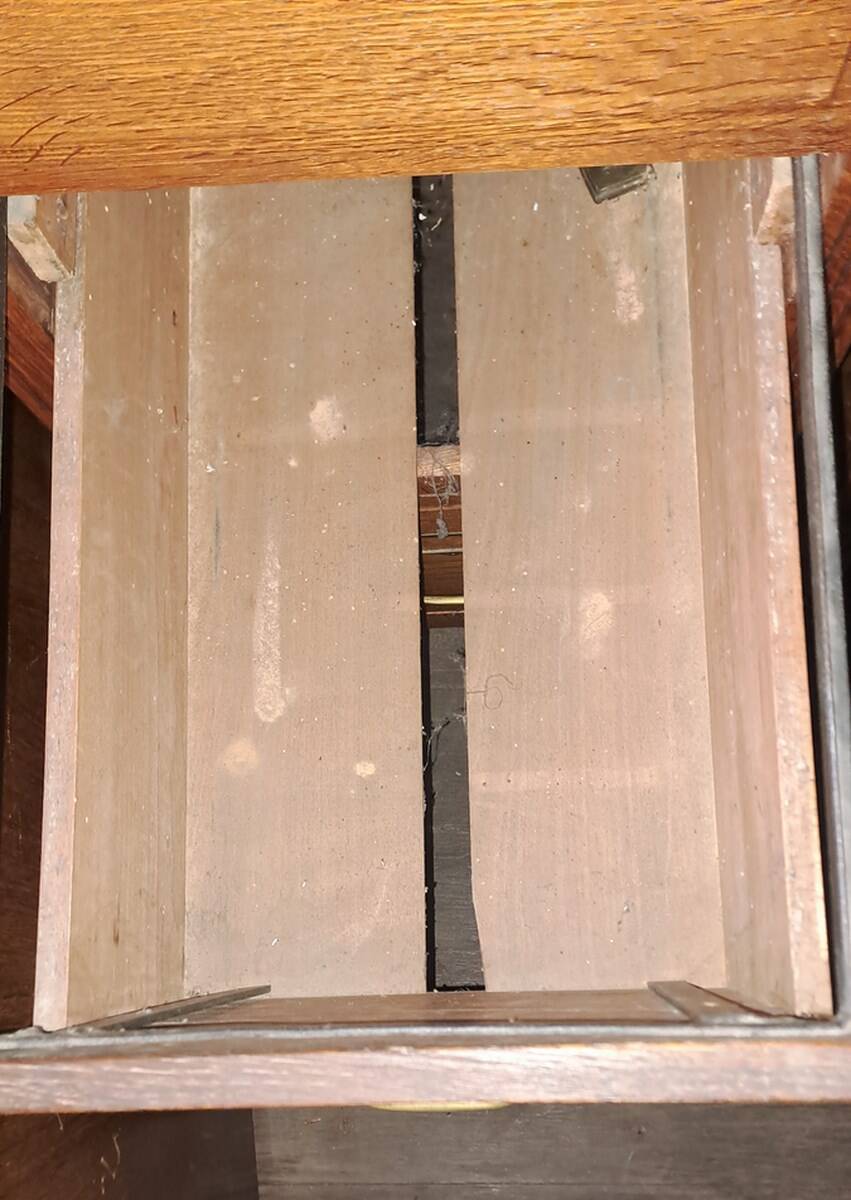 Art Deco 3-drawer filing cabinet