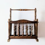 Porte-revue en bois ancien