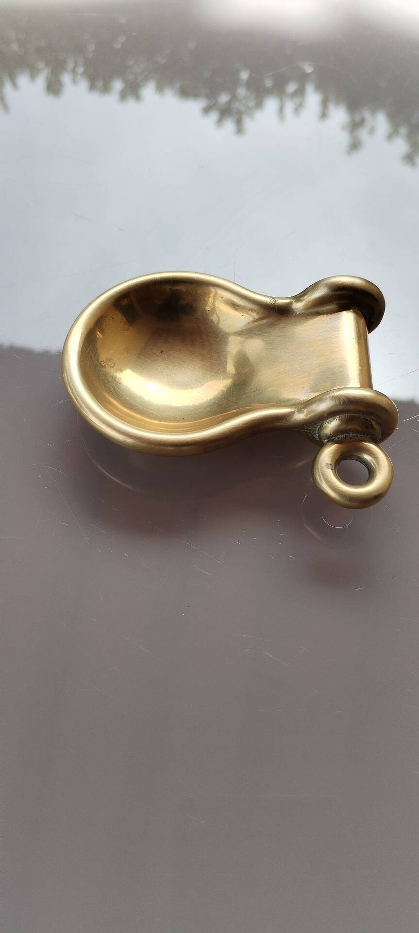 Small "Manille" vintage brass catchall
