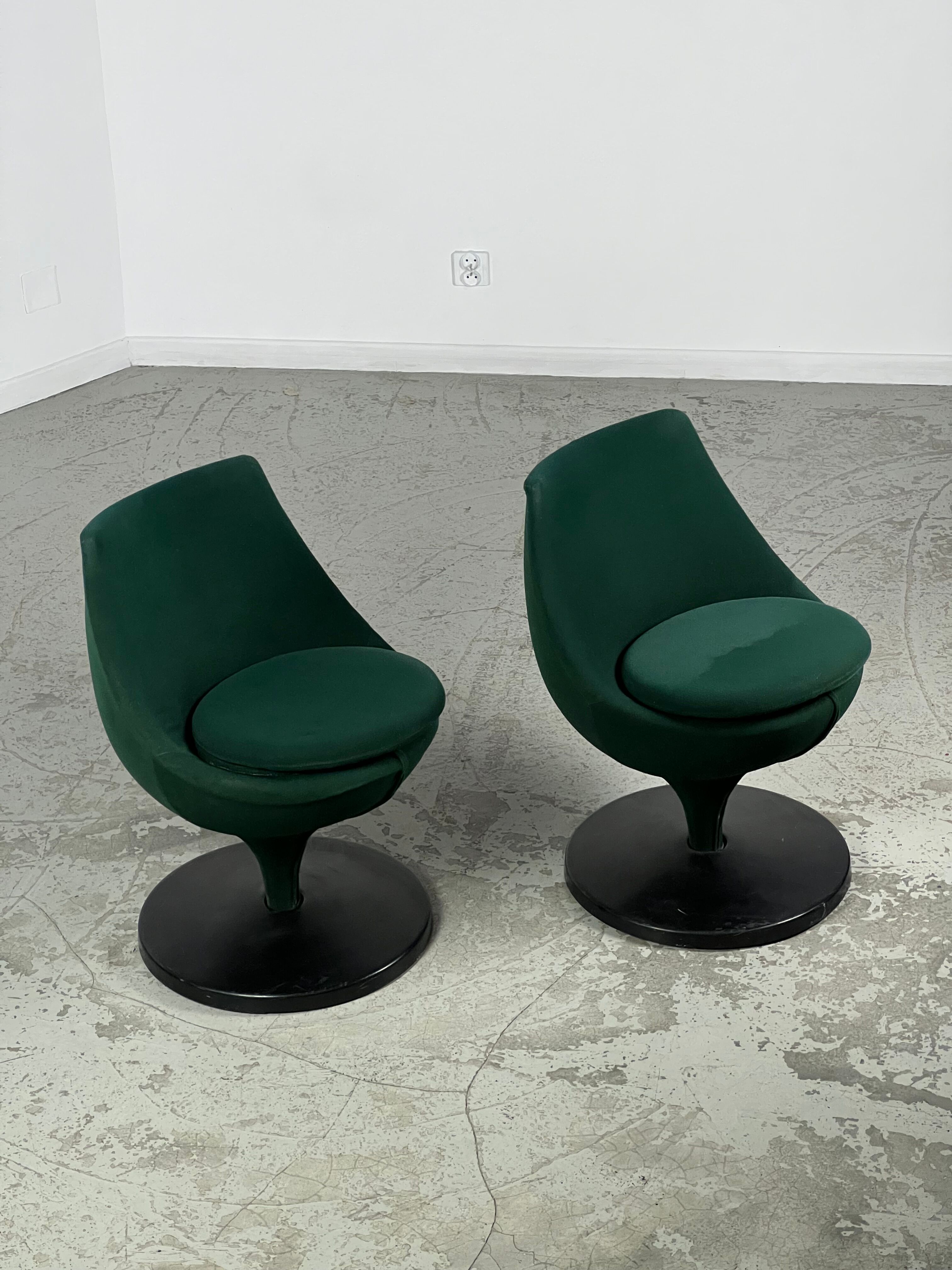 Set of 'Polaris' swivel chairs by Pierre Guariche for Meurop, 1960s