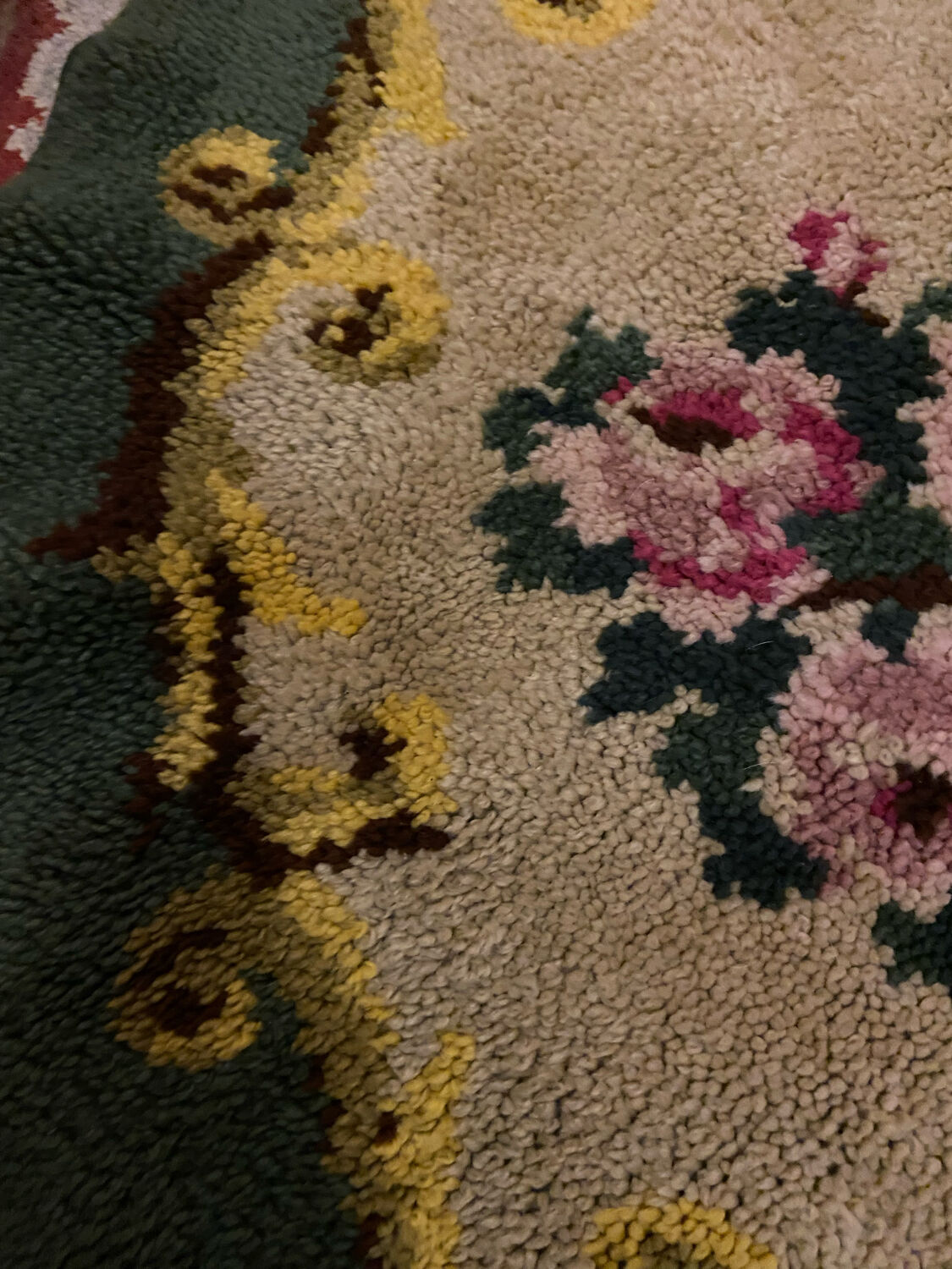 Round vintage wool rug 145cm