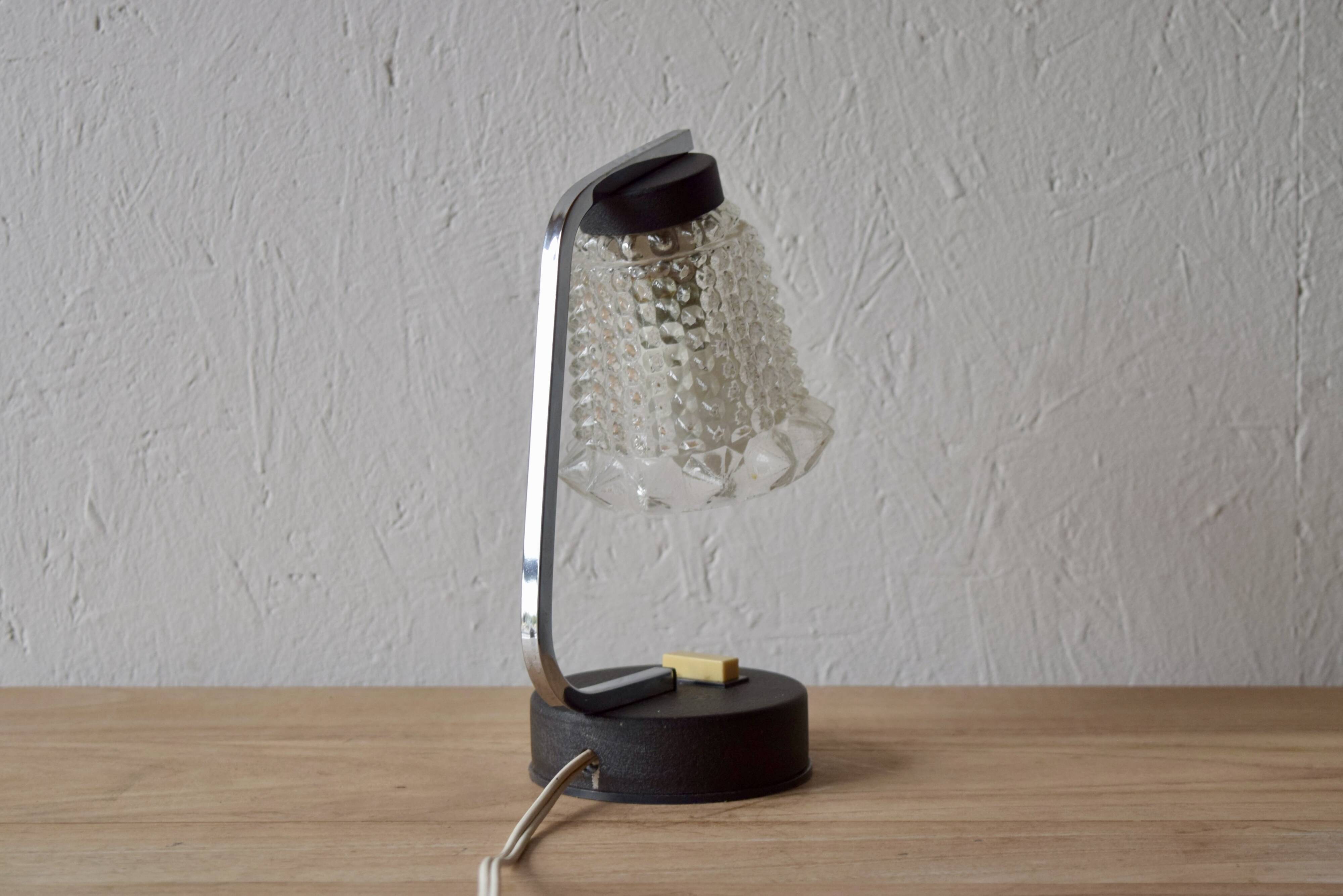Small vintage bedside lamp in molded glass, chrome metal and steel - 1950s