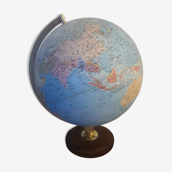 Former terrestrial globe mMichelin