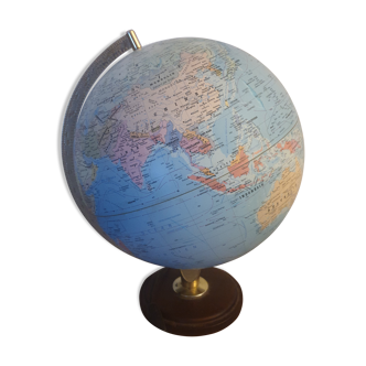 Former terrestrial globe mMichelin