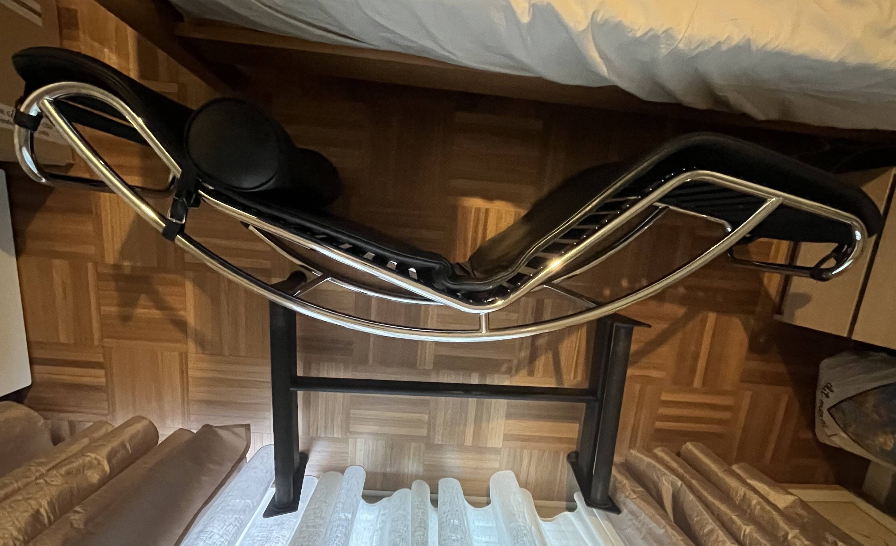 Chaise longue Le Corbusier