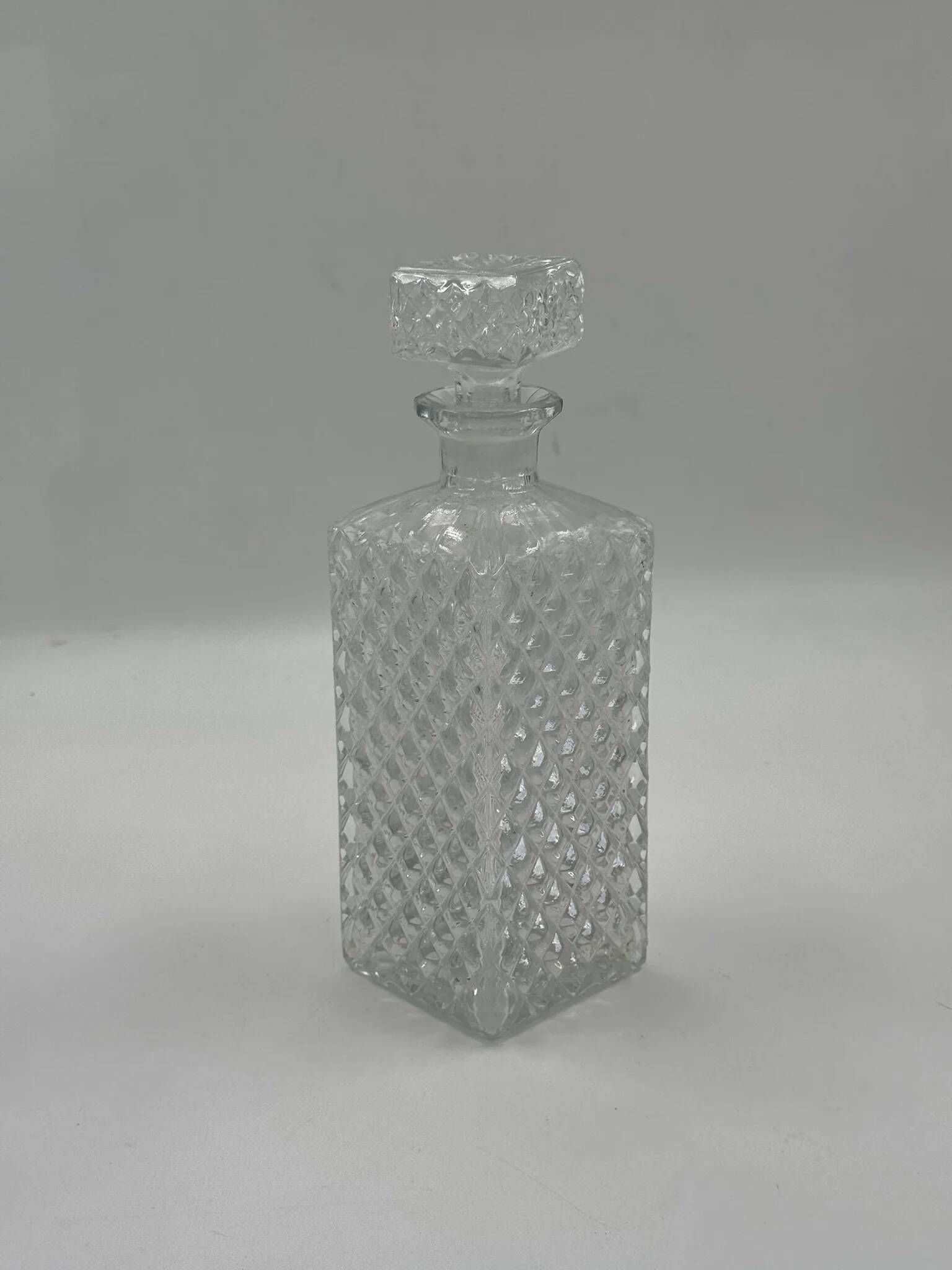 Vintage crystal glass carafe with stopper — diamond cut pattern