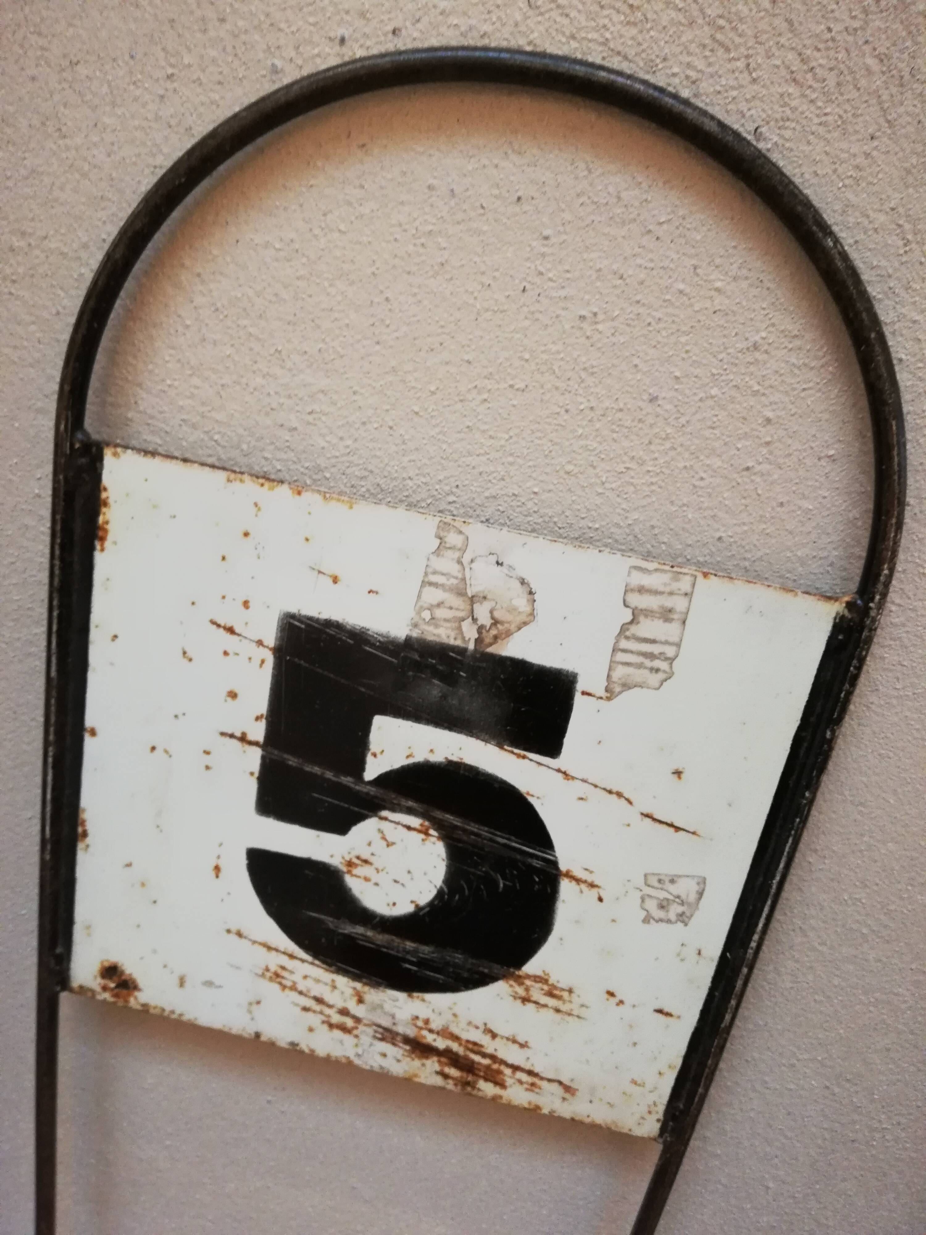 Plaque métal