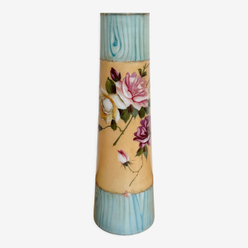 Vase bleu et beige à motif fleurs