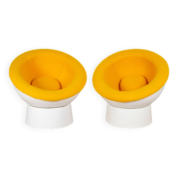 Fauteuil sphere en fibre de verre, France, 1960