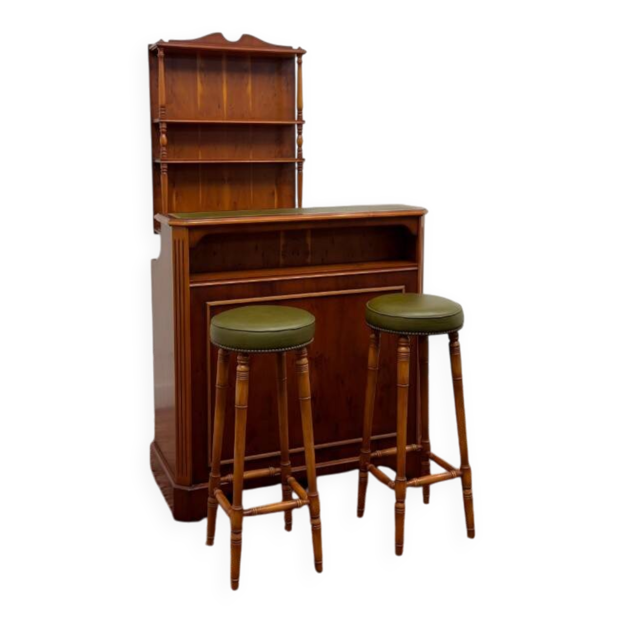 Bar Chesterfield anglais classique avec tabourets de bar