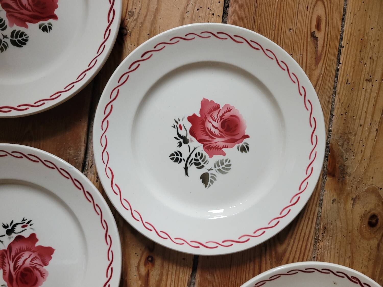 Lot n°1 de 6 assiettes à dessert Germaine de Badonviller